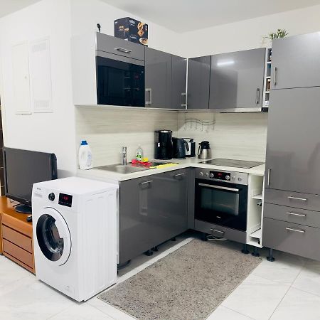 Fully Equipped Apartment 3 Rooms 5 Bed Hamburg-Harburg Buitenkant foto