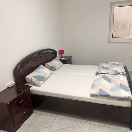 Fully Equipped Apartment 3 Rooms 5 Bed Hamburg-Harburg Buitenkant foto